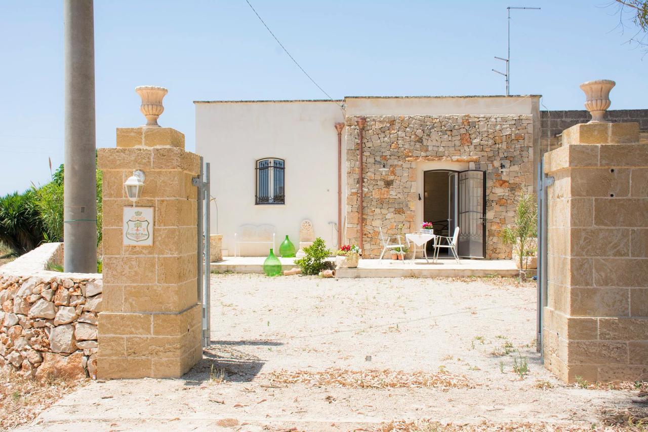 فيلا Casale Conte Dell'Anna بورتو سيساريو المظهر الخارجي الصورة